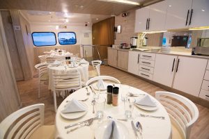 galapagos-solaris-yacht-oniriccruises-ecuador-first-class