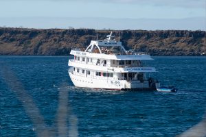 galapagos-solaris-yacht-oniriccruises-ecuador-first-class